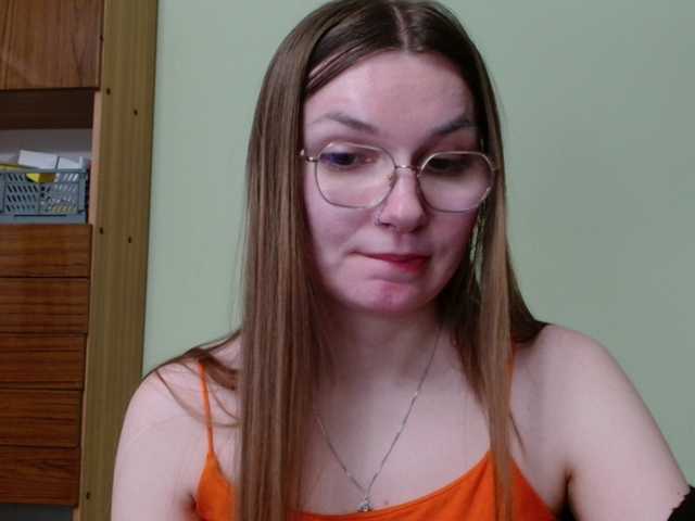 Ellyxcute's BongaCams show and profile
