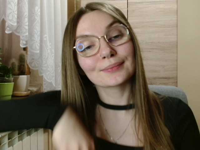 Ellyxcute's BongaCams show and profile