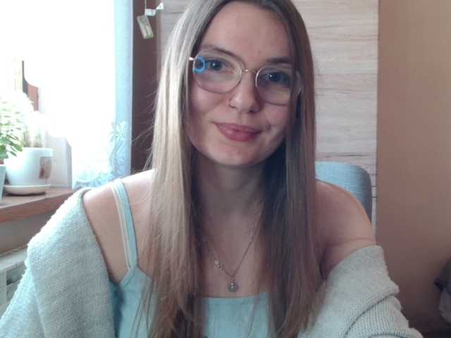 Ellyxcute's BongaCams show and profile