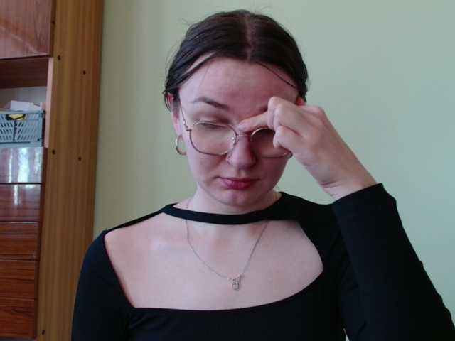 Ellyxcute's BongaCams show and profile