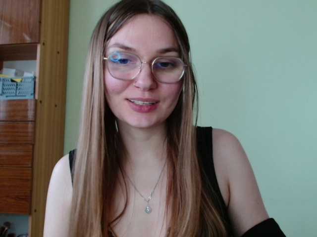 Ellyxcute webcam bongacams model stream image