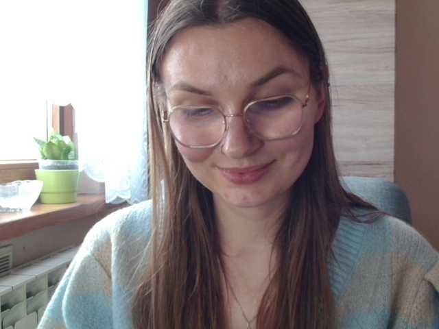 Ellyxcute's BongaCams show and profile