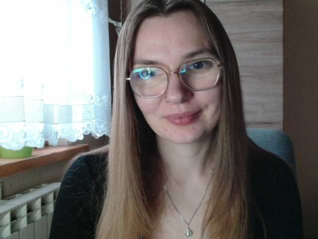 Ellyxcute's BongaCams show and profile