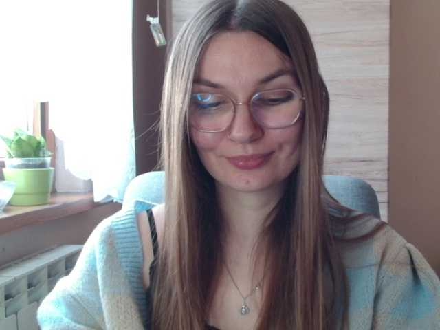 Ellyxcute's BongaCams show and profile