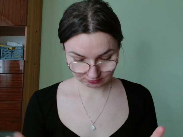 Ellyxcute's BongaCams show and profile