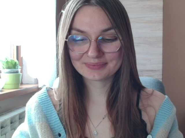 Ellyxcute's BongaCams show and profile