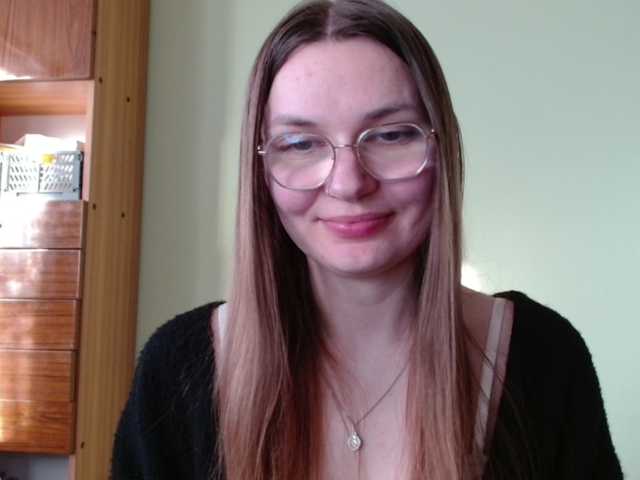 Ellyxcute — Hey there :) lets have some naughty & kinky fun 