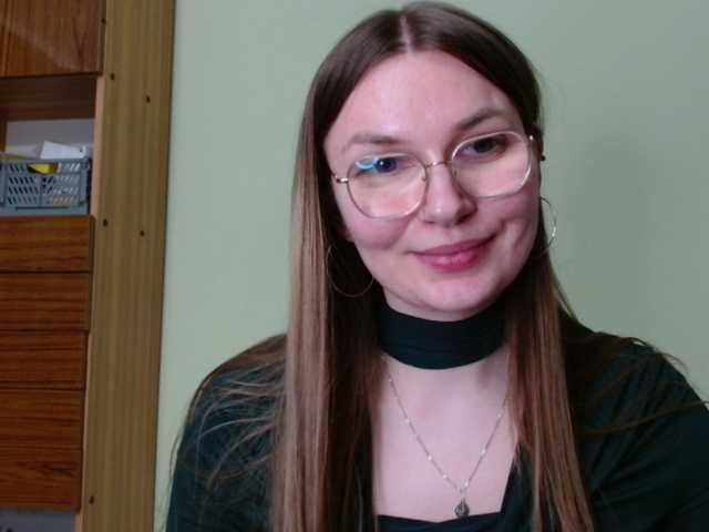 Ellyxcute's BongaCams show and profile