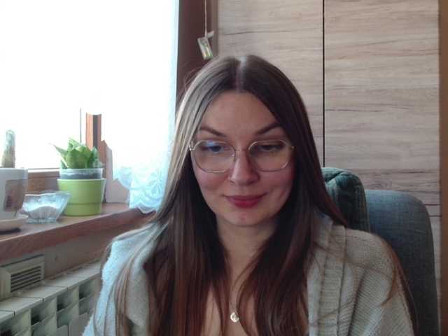 Ellyxcute's BongaCams show and profile