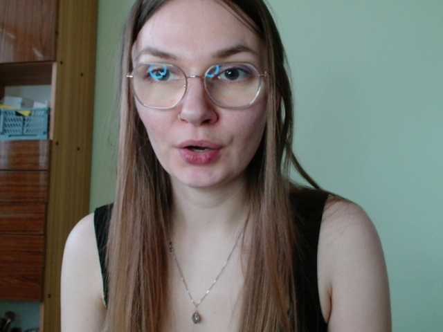 Ellyxcute webcam bongacams model stream image