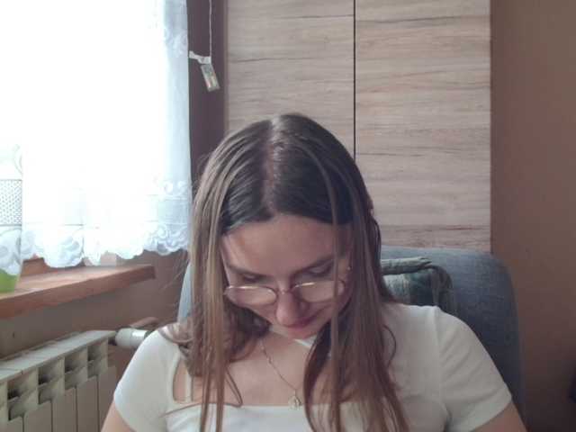 Ellyxcute webcam bongacams model stream image