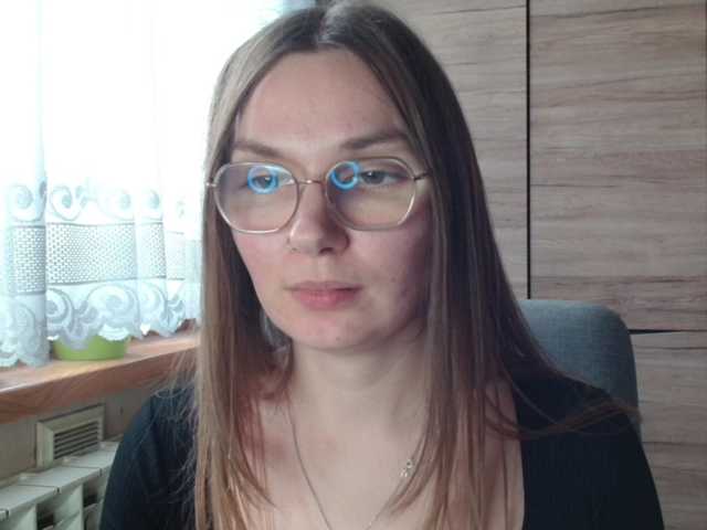 Ellyxcute webcam bongacams model stream image