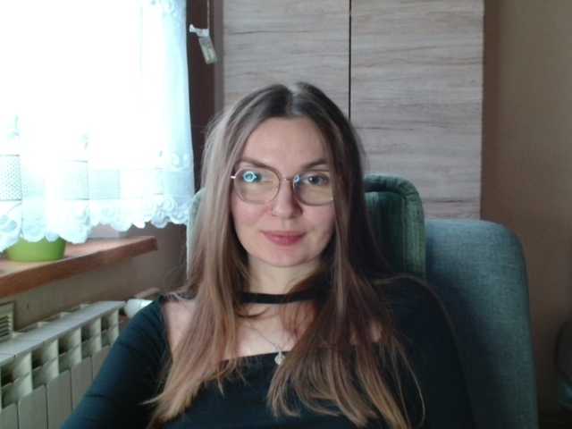 Ellyxcute webcam bongacams model stream image