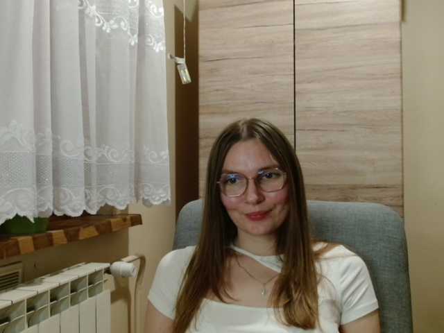 Ellyxcute webcam bongacams model stream image