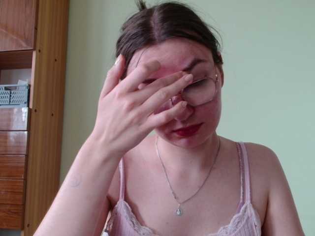 Ellyxcute webcam bongacams model stream image