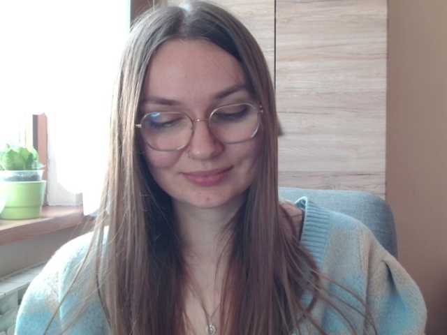 Ellyxcute's BongaCams show and profile