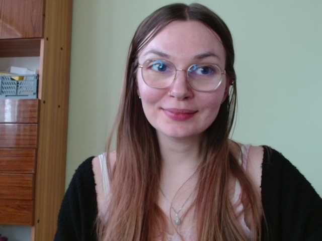 Ellyxcute's BongaCams show and profile