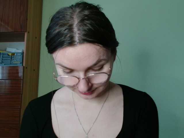 Ellyxcute from BongaCams