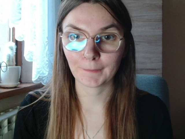 Ellyxcute's BongaCams show and profile