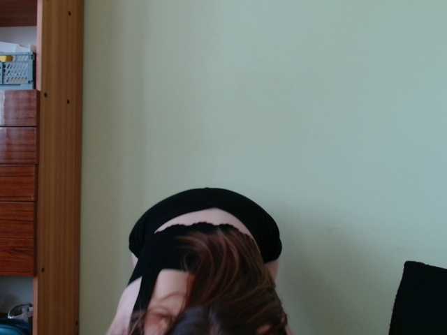 Ellyxcute's BongaCams show and profile