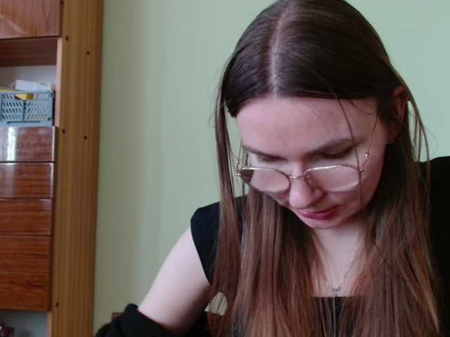 Ellyxcute's BongaCams show and profile