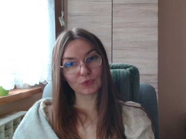 Ellyxcute webcam bongacams model stream image