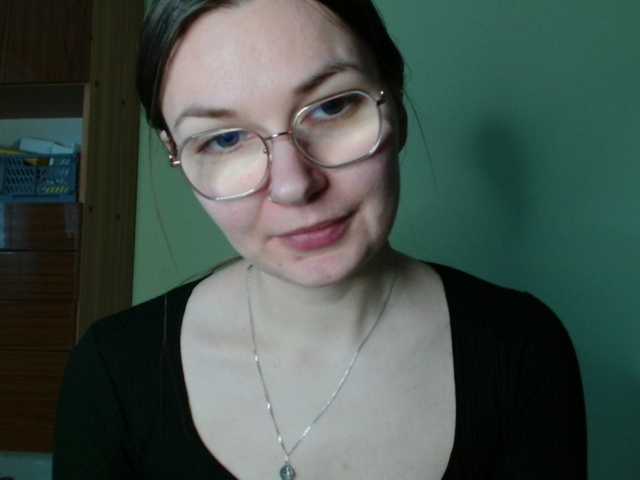 Ellyxcute — Hey there :) lets have some naughty & kinky fun 