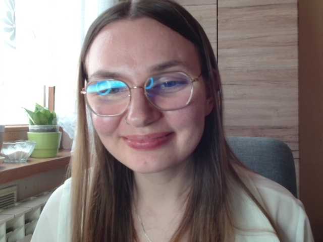 Ellyxcute's BongaCams show and profile