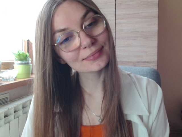 Ellyxcute's BongaCams show and profile