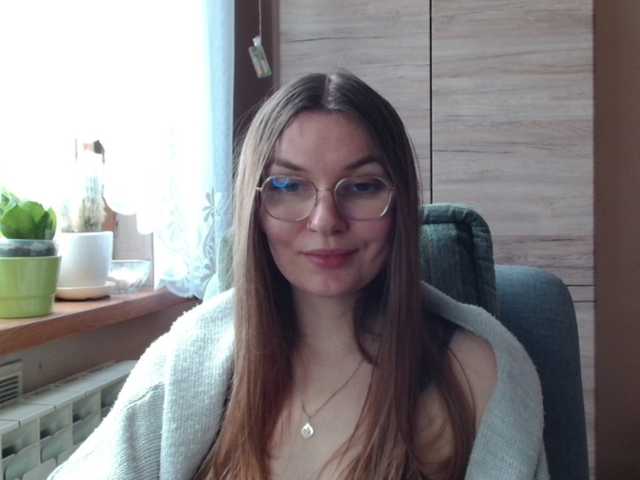 Ellyxcute's BongaCams show and profile