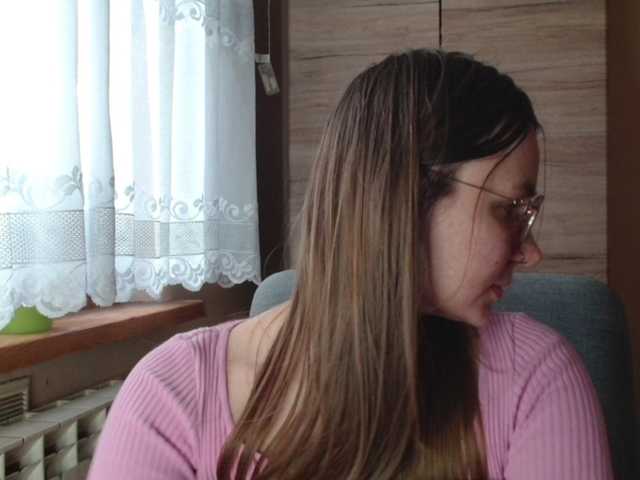 Ellyxcute webcam bongacams model stream image