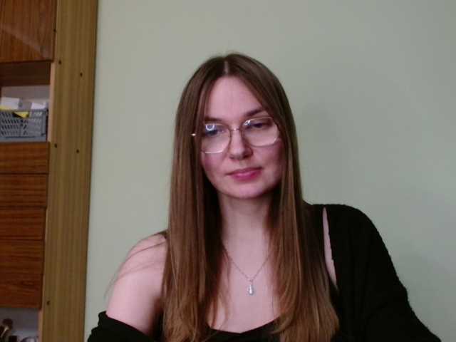 Ellyxcute webcam bongacams model stream image