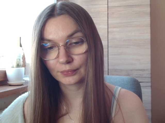 Ellyxcute's BongaCams show and profile
