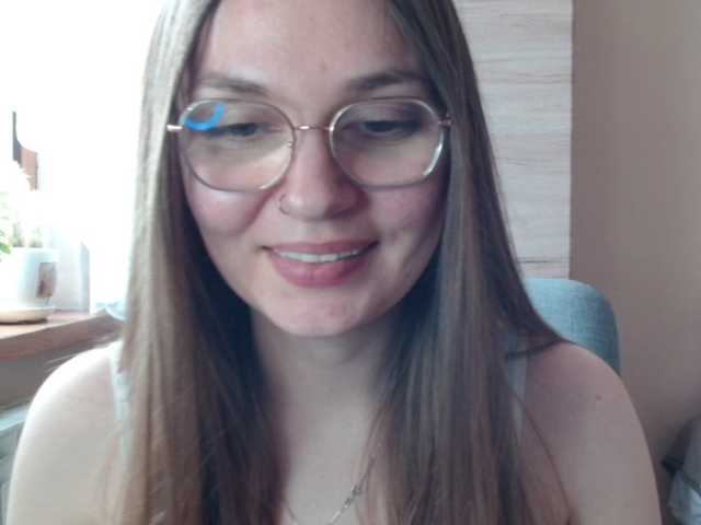 Ellyxcute — Hey there :) lets have some naughty & kinky fun 
