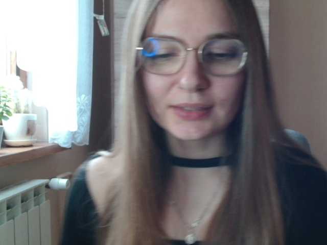 Ellyxcute's BongaCams show and profile