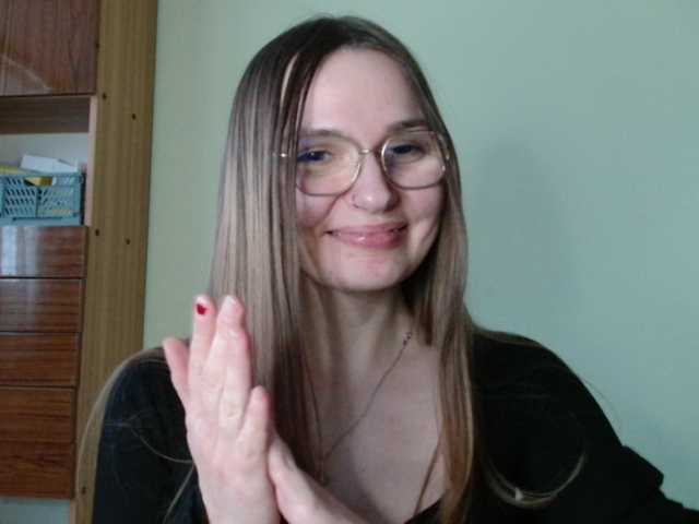 Ellyxcute's BongaCams show and profile