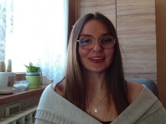Ellyxcute's BongaCams show and profile