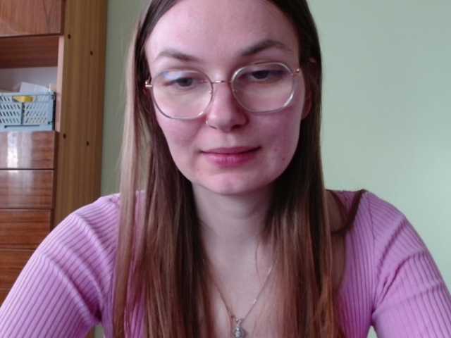 Ellyxcute's BongaCams show and profile