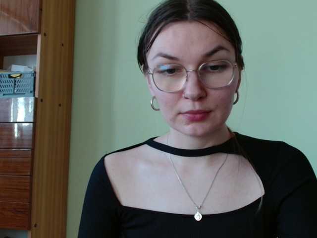 Ellyxcute's BongaCams show and profile