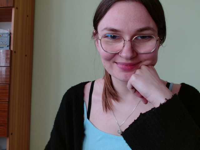 le modèle Ellyxcute est en webcam porno dans un show sur le site bongacams, il possède les tags suivants: White/Caucasian,Brunette,Shaved