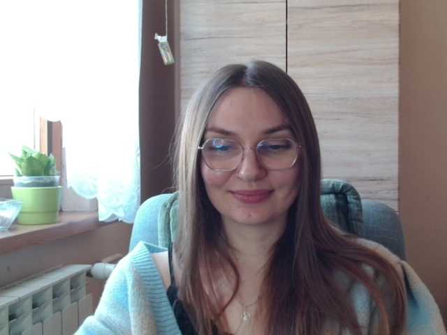 Ellyxcute's BongaCams show and profile