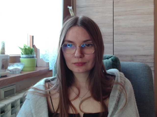 Ellyxcute's BongaCams show and profile