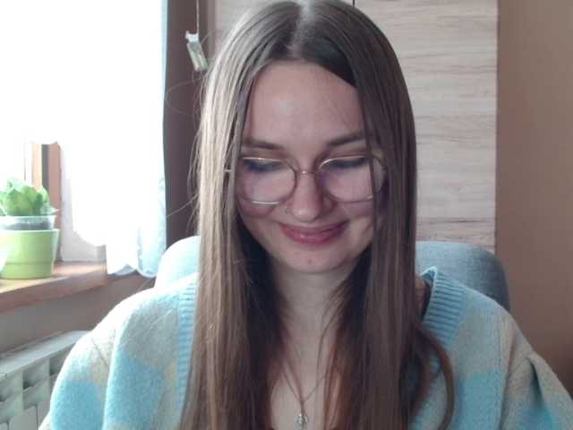 Ellyxcute's BongaCams show and profile