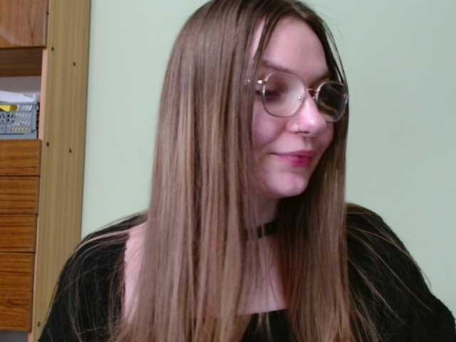 Ellyxcute webcam bongacams model stream image