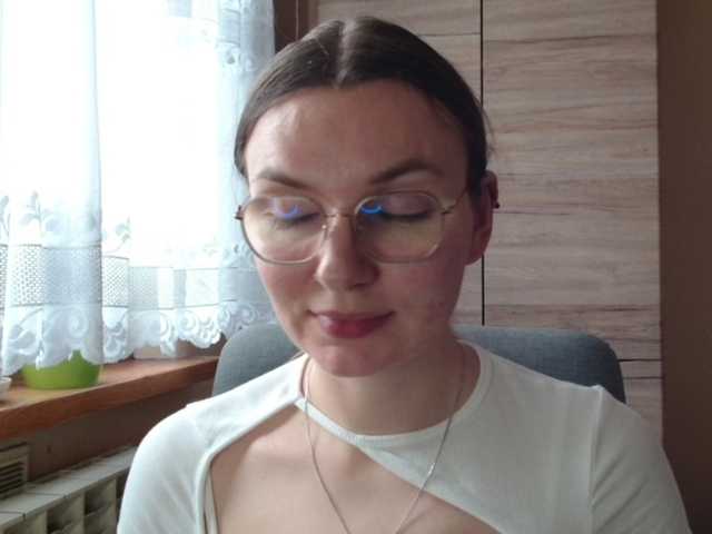 Ellyxcute webcam bongacams model stream image