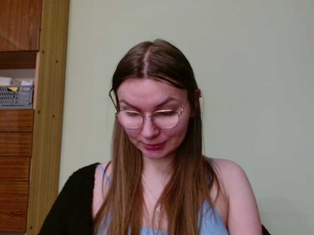 Ellyxcute webcam bongacams model stream image