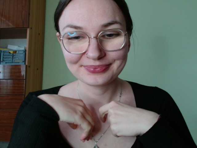 Ellyxcute — Hey there :) lets have some naughty & kinky fun 