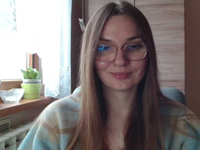 Ellyxcute's BongaCams show and profile