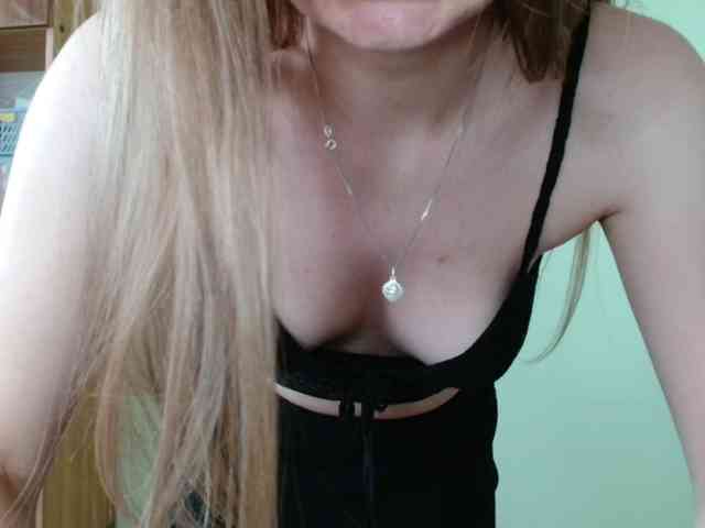 Ellyxcute webcam