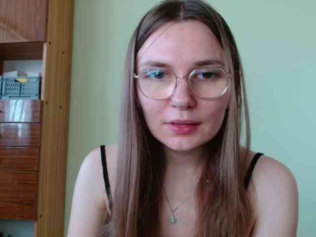 Ellyxcute Live Webcam on BongaCams